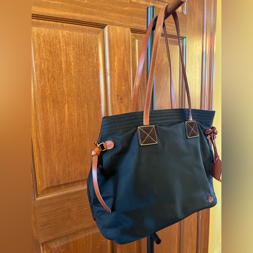 Dooney & Bourke Tote Nylon Black Brown Size Medium - Picture 3 of 17